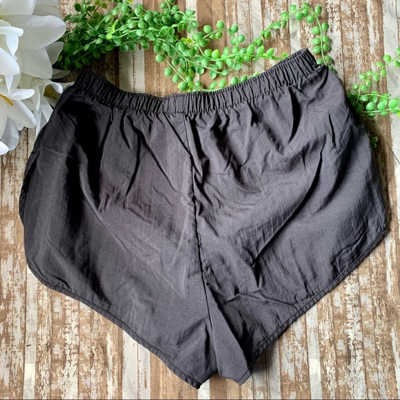 Vintage Made in USA ASICS Tiger Active Shorts - Picture 4 of 16